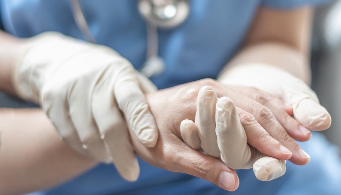 Nya hälsoregler ska motverka utslitna händer